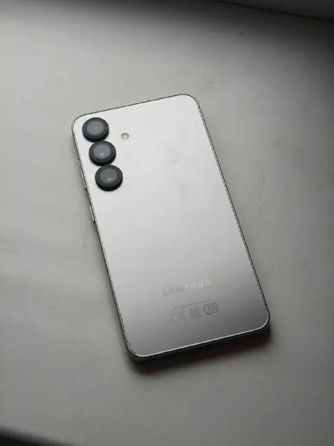 Samsung s25 — Астана — 190 000 ₸