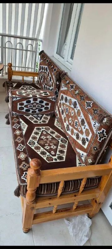 Ahşap sedir