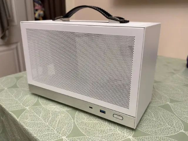Компьютерный корпус KXRORS S300 — MINI–ITX — Батуми — 100 ₾