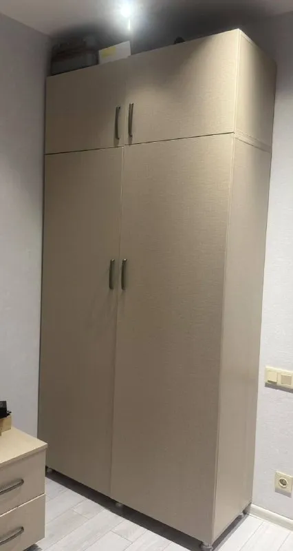 Шкаф
