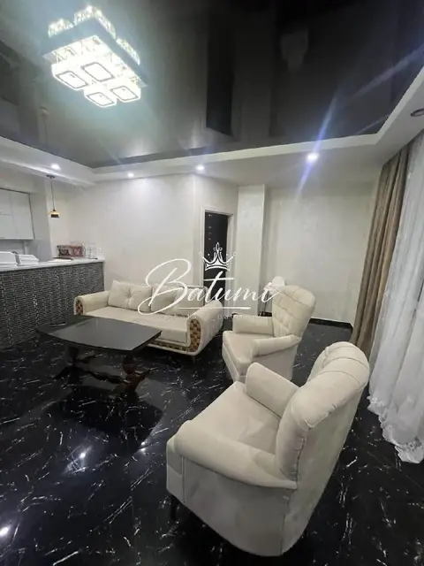 4-комнатная квартира с видом на море — Batumi — 900 $