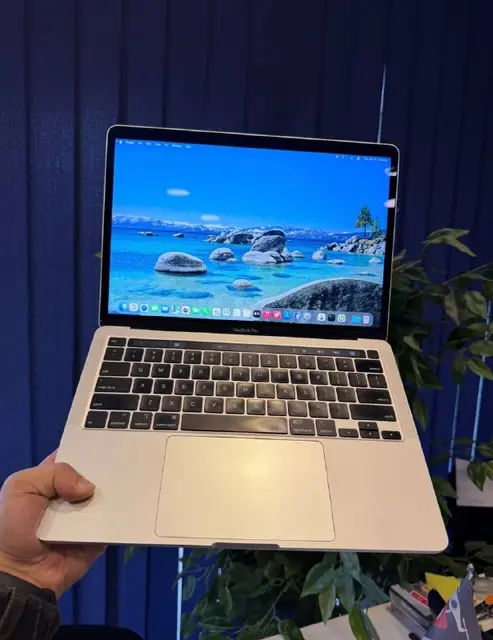 MacBook Pro 13.3 дюймов с зарядкой — Тбилиси — 1 000 ₾