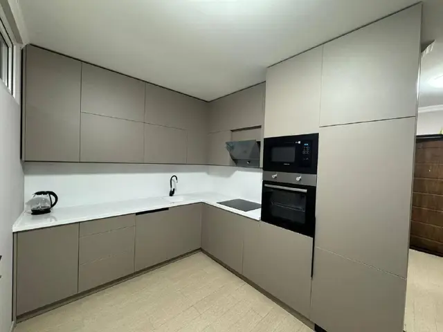 3-комнатная квартира — Батуми — 650 $