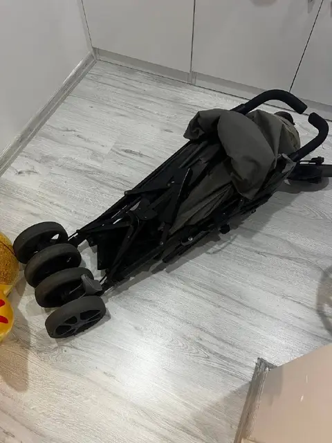 Коляску отдаю с защитой от дождя — Antalya — 1,300 ₺