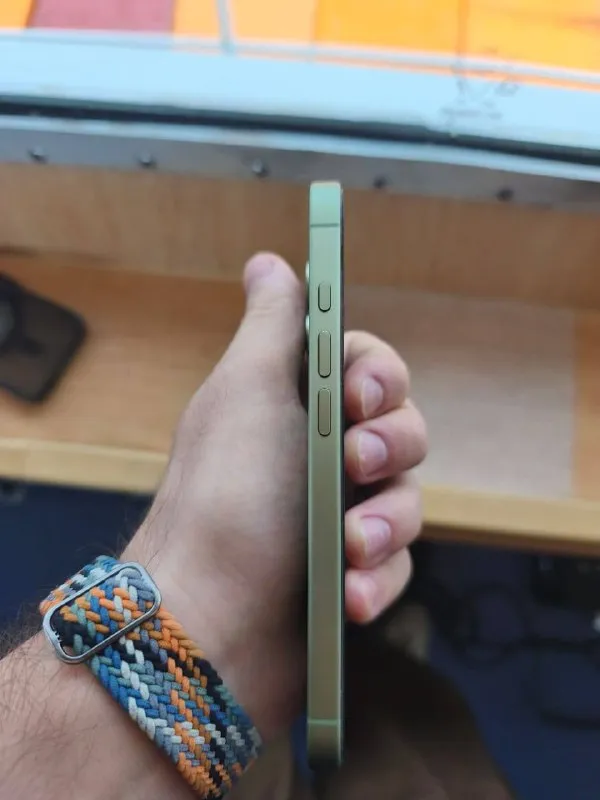 Iphone 17 (256гб)