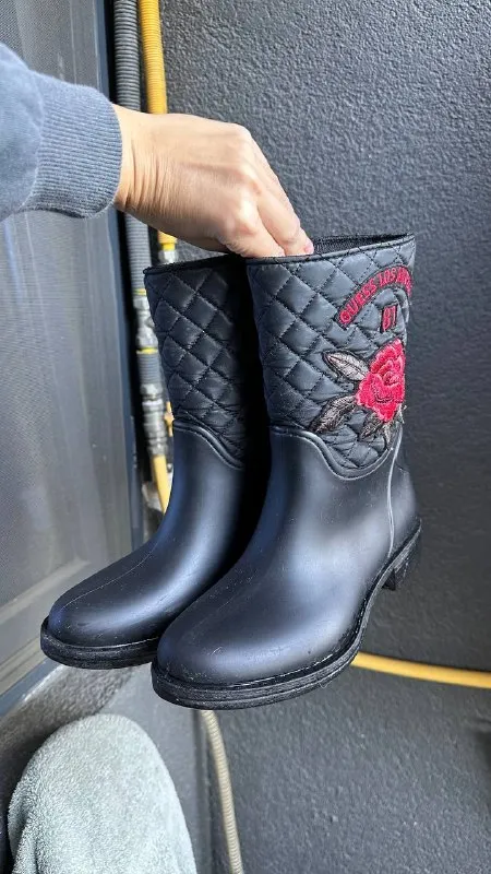 Сапоги резиновые GUESS