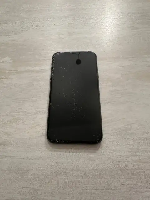 IPhone 11 64GB Black — Tbilisi — 200 ₾
