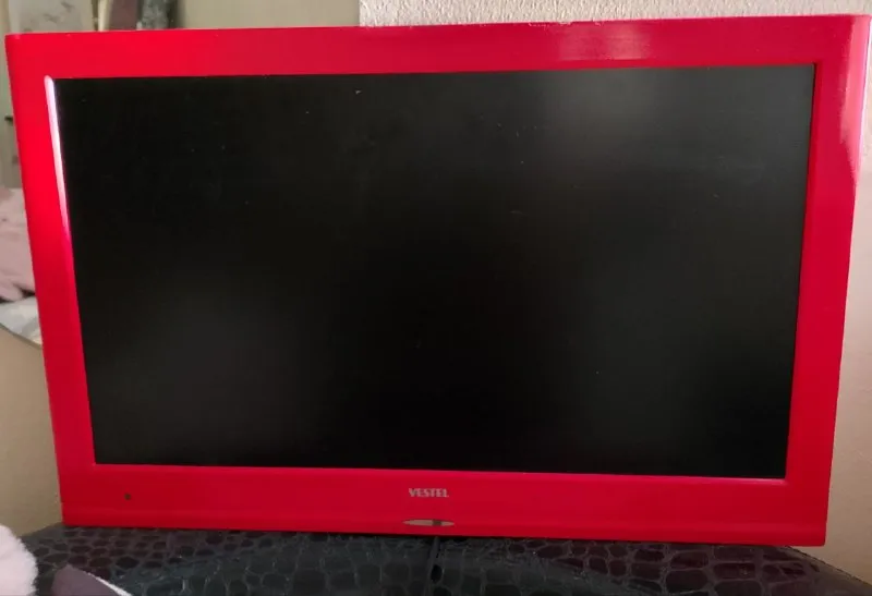 Телевизор Vestel 64 см