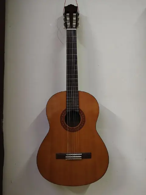 Классическая гитара Yamaha C40 — Тбилиси — 285 ₾