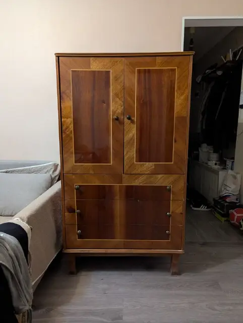 Деревянный шкаф — Тбилиси — 150 ₾