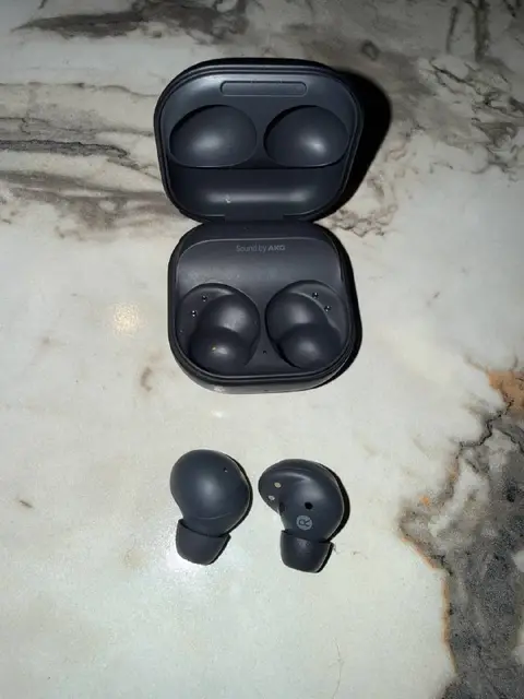AirPods 2 & Samsung Buds2 Pro — Анталия — 1 800 ₺