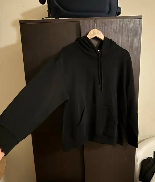 Толстовка H&M — Tbilisi — 20 ₾