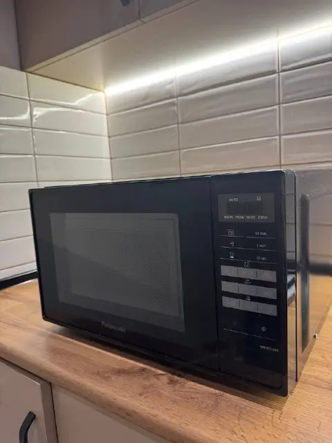 Микроволновка Panasonic NN-ST25HB — Батуми — 130 ₾
