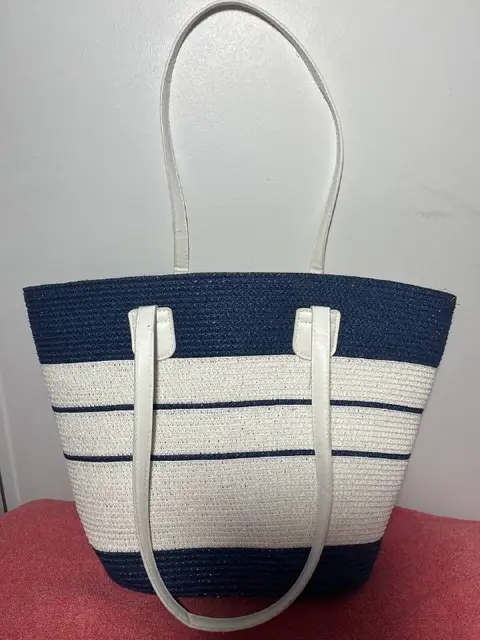Сумка летняя и шляпа — Батуми — 60 ₾