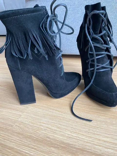 Эффектные Yohji Yamamoto — Стамбул — 2 500 ₺