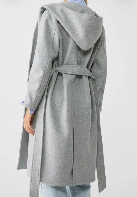 Пальто Stradivarius — Батуми — 20 ₾