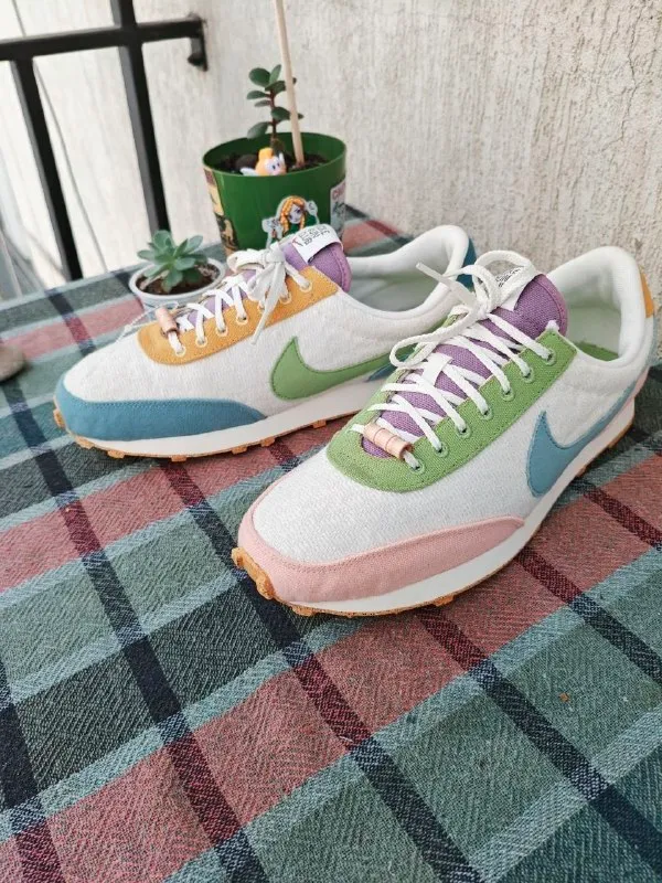 Nike Daybreak SE 'Sun Club — Worn Blue'