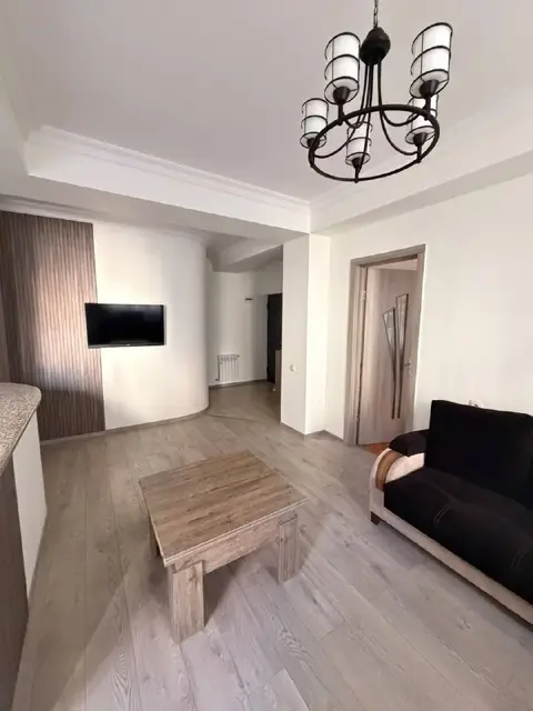 3х комнатную квартиру с двумя комнатами — Батуми — 650 $