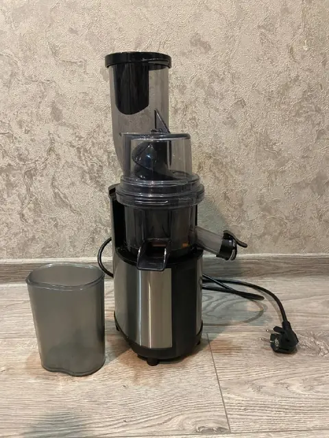 Шнековую соковыжималку Kitfort KT-1122 — Тбилиси — 80 ₾