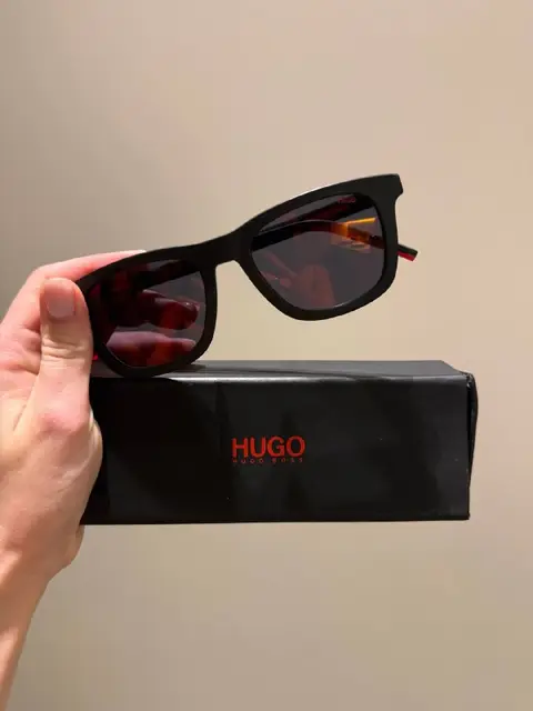 Солнцезащитные очки HUGO Boss — Тбилиси — 50 ₾
