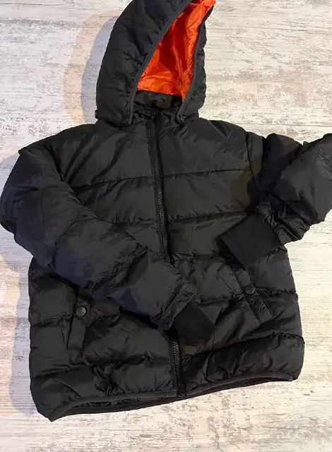 Черный пуховик Hummel — Анталия — 1 000 ₺