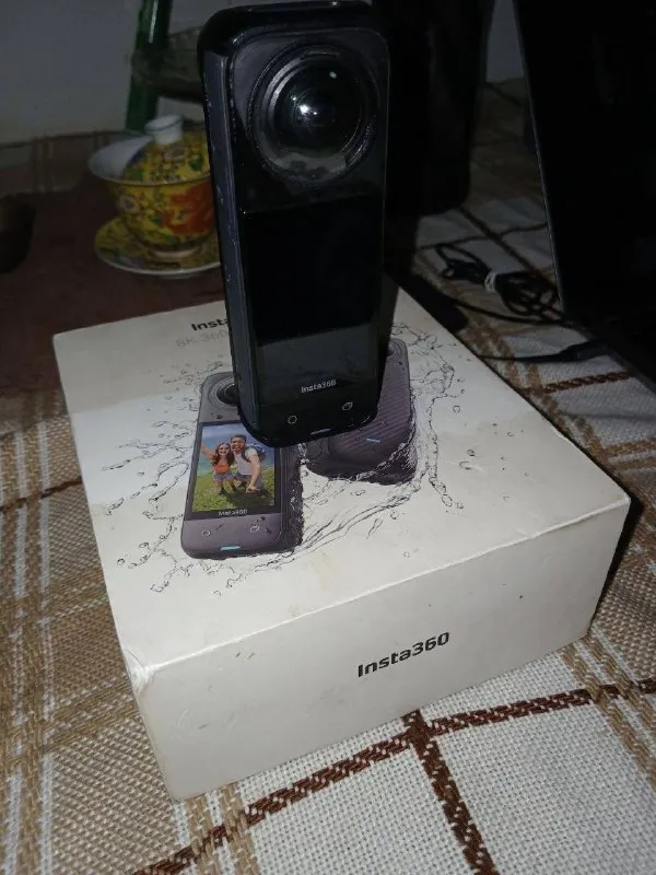 Камера инста 360×4