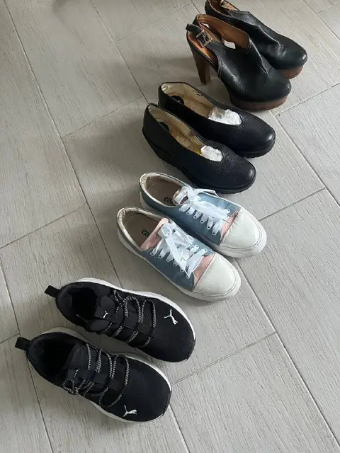 Розовые кроссовки — Батуми — 100 ₾