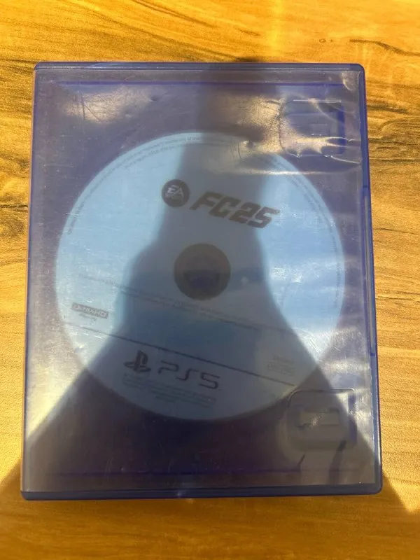 Диск на PlayStation пять фифа 25
