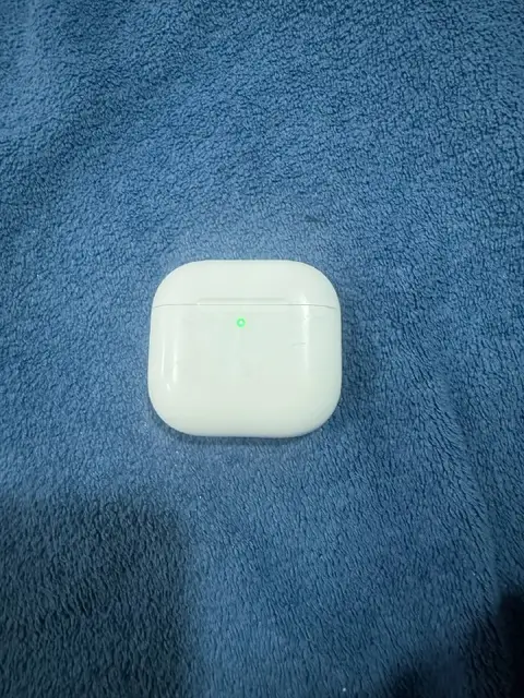 AirPods 4 — Батуми — 280 ₾