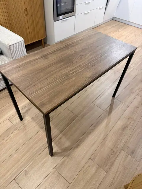 Рабочий стол — Батуми — 120 ₾
