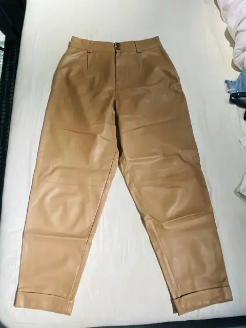 ЗЕЛЁНОЕ ПЛАТЬЕ ZARA стрейч с подкладом теннис — Тбилиси — 20 ₾
