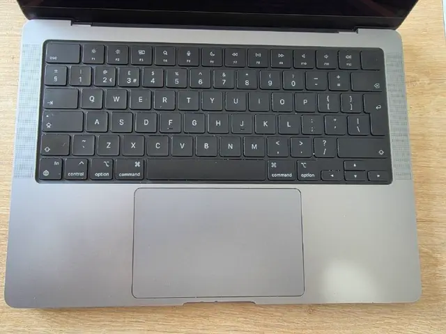 Macbook pro 14 m1 pro — Батуми — 2 200 ₾