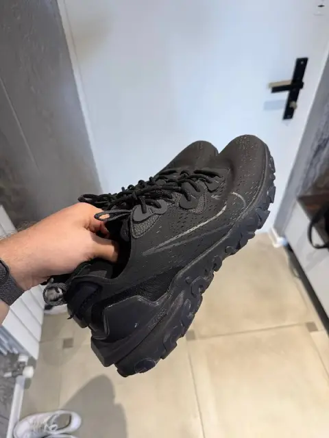 Кроссовки Nike Men’s React Vision Shoes — Батуми
