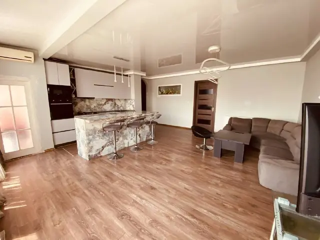 Квартира 2+1 — Батуми — 750 $