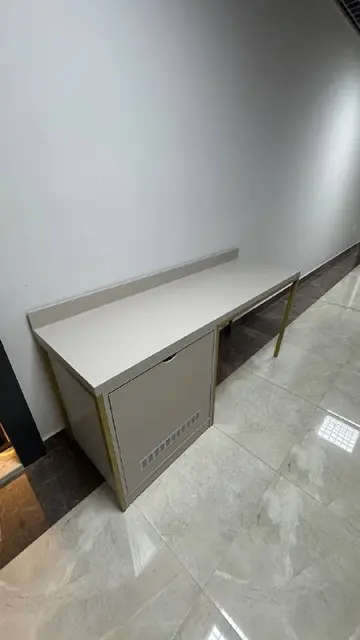 Стол гостиничный 1.5×60 — Тбилиси — 100 ₾
