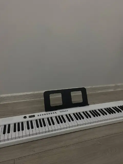 Синтезатор 88 клавиш — Batumi — 300 ₾