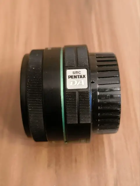 Pentax SMC DA 50 mm f/1.8 — Tbilisi — 300 ₾