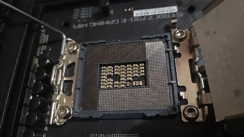 Z790 asus rog strix e gaming wifi