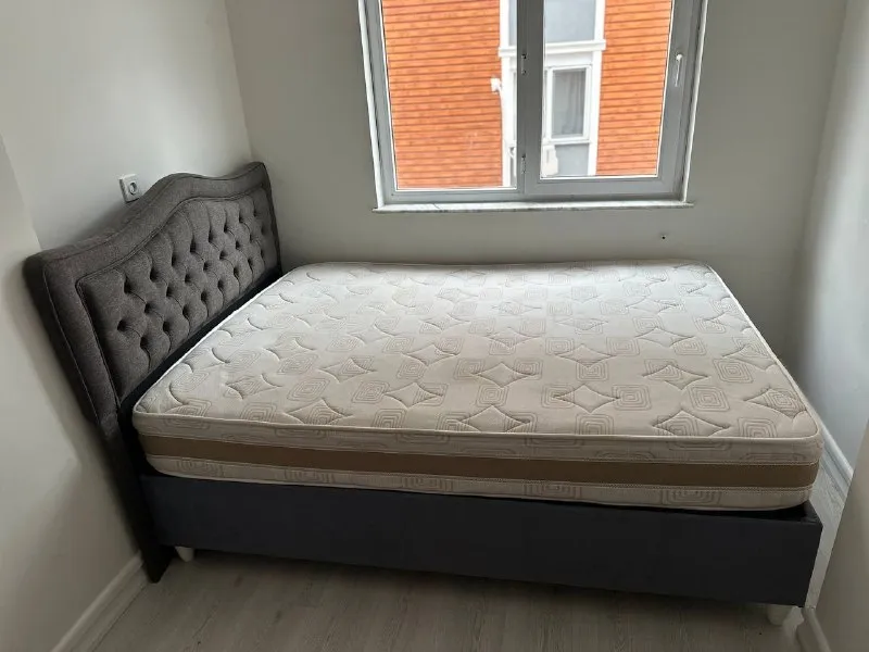 Çift kişilik yatak baza başlık