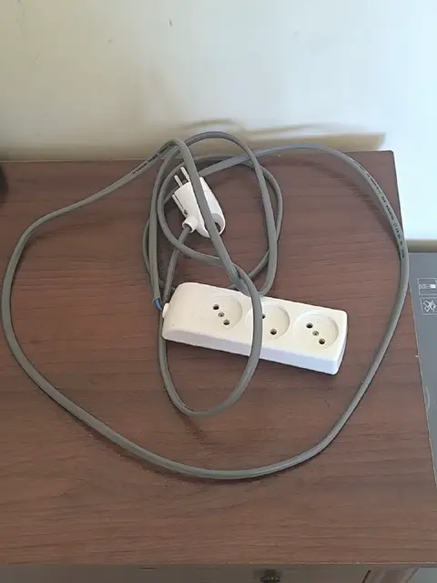 Удлинитель/переноска на 3 розетки — Batumi — 10 ₾