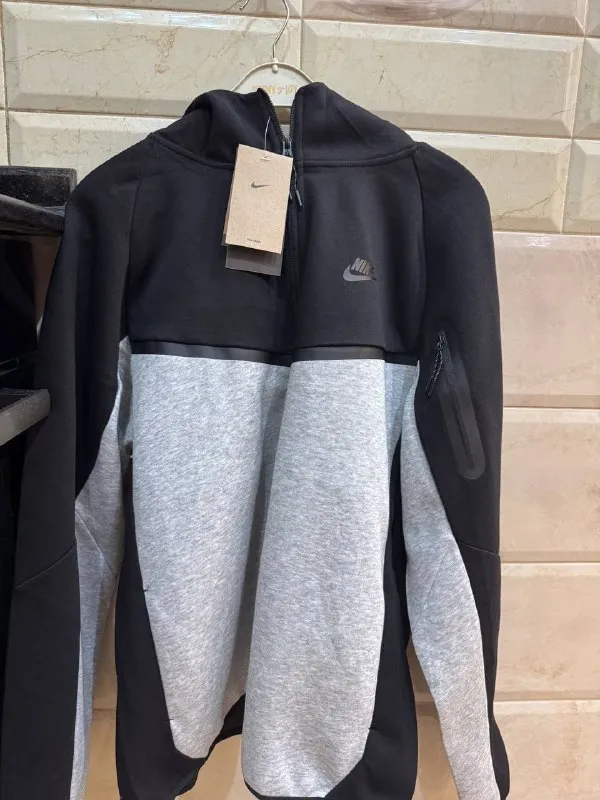 Tech fleece