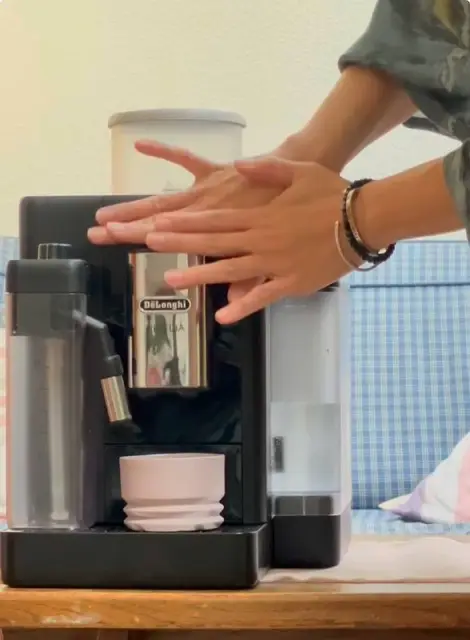 Автоматическая кофемашина Delonghi Rivelia — Тбилиси — 1 200 ₾