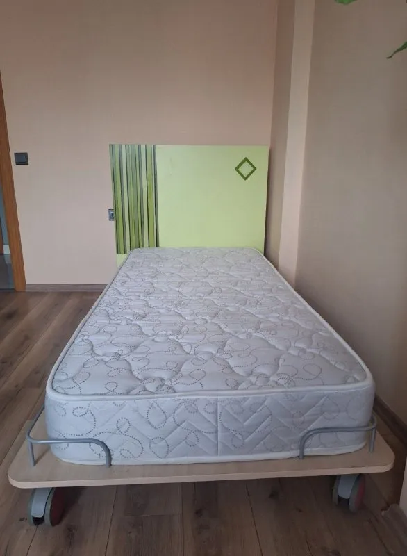 Кровать 106×200