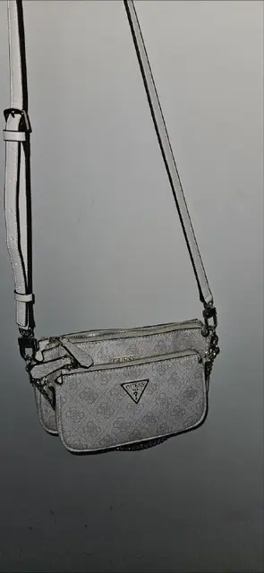 Сумочку Guess — Батуми — 40 ₾