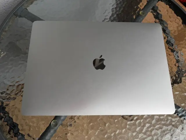 MacBook Pro 15» (2017) — Батуми — 1 400 ₾