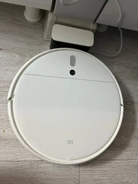 Xiaomi Mi Robot Vacuum-Mop 1 °C — Батуми — 150 ₾