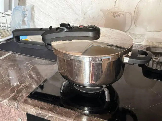 Скороварка Zwilling Eco Quick 2 на 4 литра — Батуми — 80 ₾