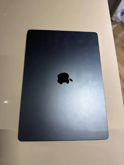 MacBook Air M3 15.3 — Тбилиси — 3 300 ₾