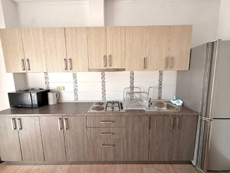 Кровать 160/200 с двумя тумбами, матрасом и трельяжем