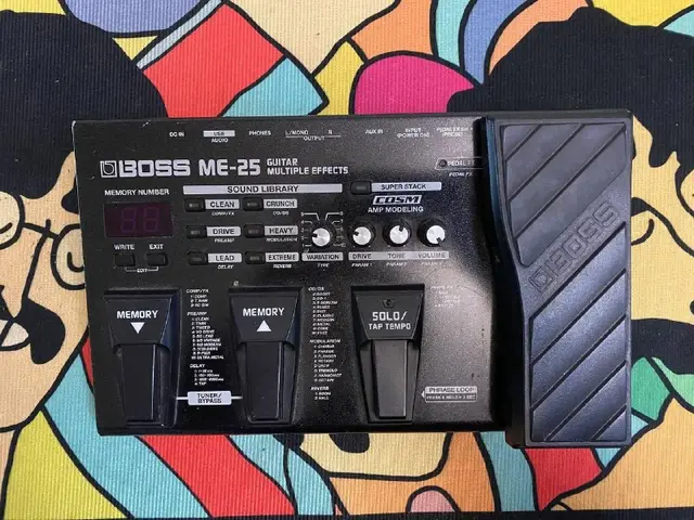Гитарный процессор Boss me 25 — Батуми — 300 ₾